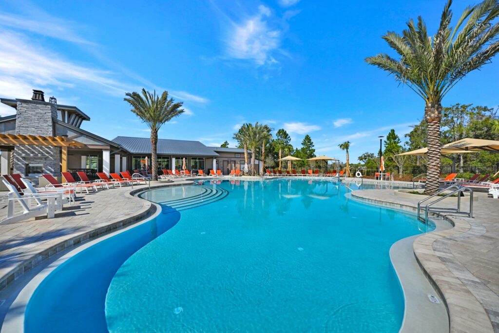 Resort-style pool at The Landings at St Johns amenity center