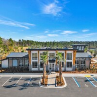 Clubhouse entrance and parking at The Landings at St Johns